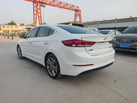 Hyundai Elantra (Avante)