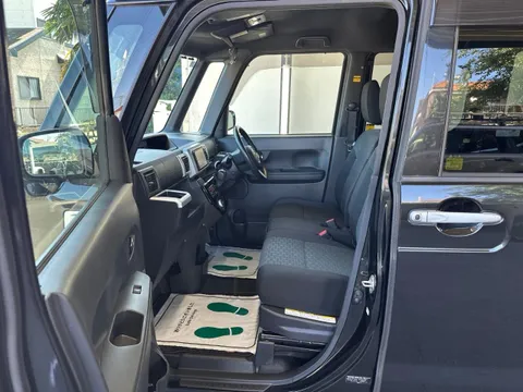Toyota Pixis Mega