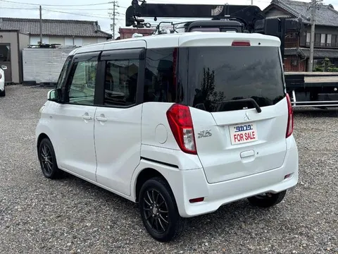 Mitsubishi eK Space