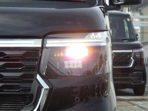 Honda N-BOX Custom