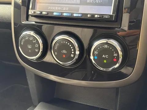Mazda Verisa