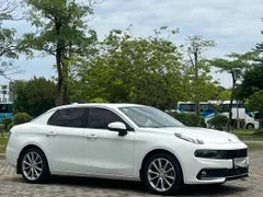 Lynk & Co 03
