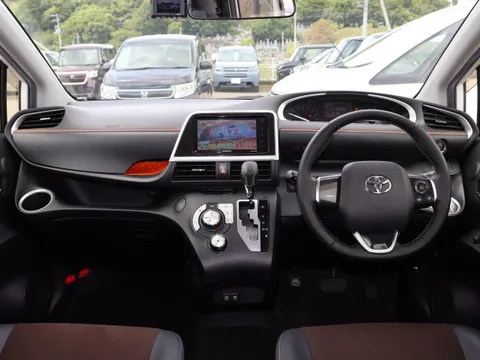 Toyota Sienta
