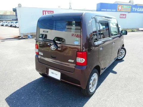 Toyota Pixis Space