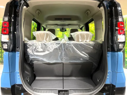 Mitsubishi Delica Mini