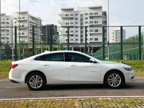 Chevrolet Malibu XL
