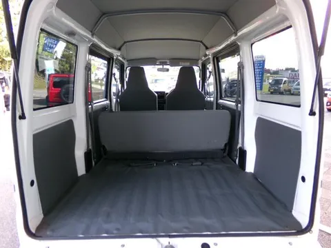 Mitsubishi Minicab Van