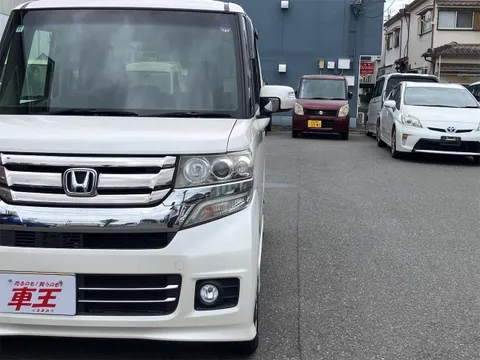 Honda N-BOX Custom