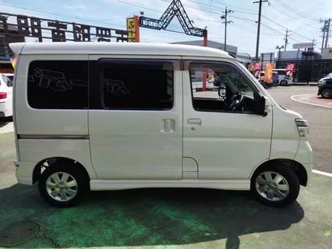 Daihatsu Atrai Wagon