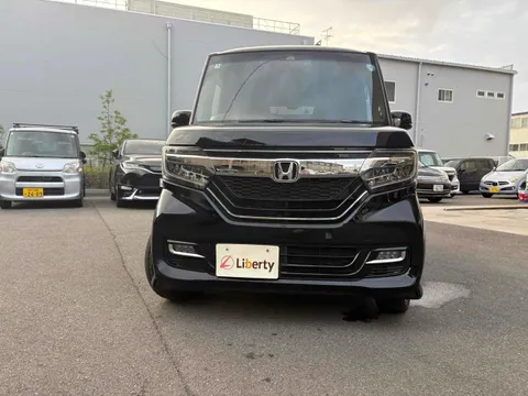 Honda N-BOX Custom