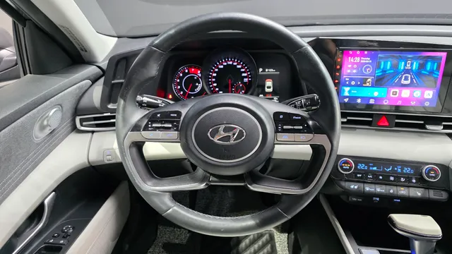 Hyundai Elantra (Avante)