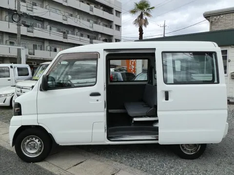 Mitsubishi Minicab Van