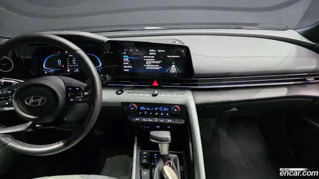 Hyundai Elantra (Avante)
