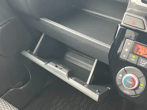 Toyota Pixis Mega