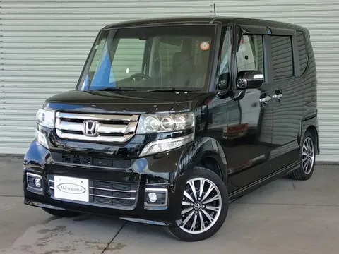 Honda N-BOX Custom