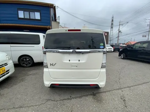 Honda N-BOX Slash