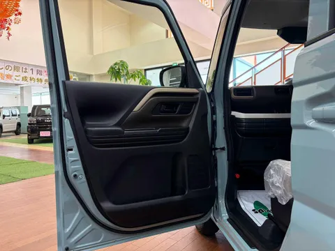 Suzuki Spacia