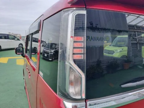 Suzuki Spacia Custom