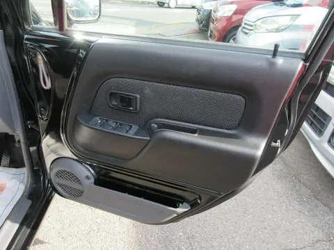 Daihatsu Naked