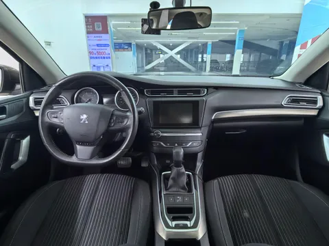 Peugeot 408