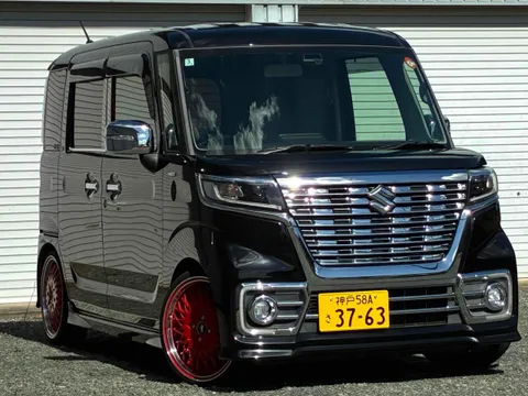 Suzuki Spacia