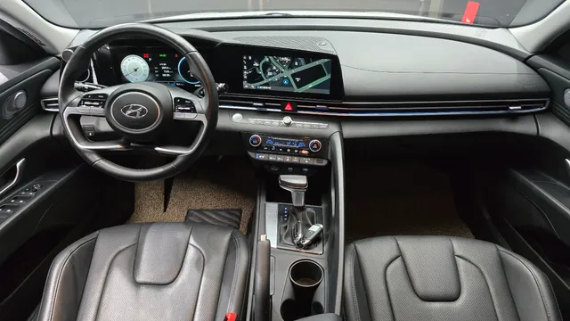 Hyundai Elantra (Avante)