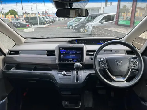Honda Freed Plus