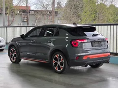 Lynk & Co Lynk & Co 02
