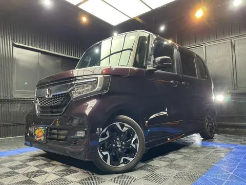 Honda N-BOX Custom