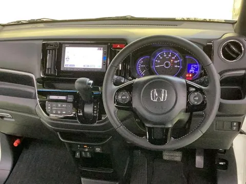 Honda N-WGN Custom