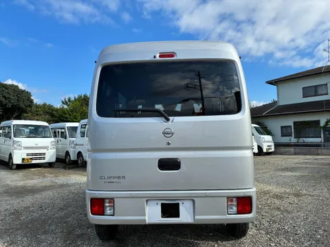 Nissan Clipper