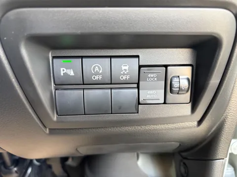Nissan Clipper Van