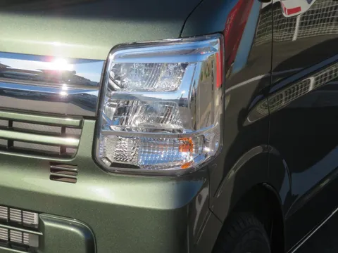 Mitsubishi Minicab Van