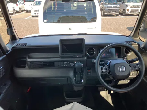 Honda N-BOX Custom