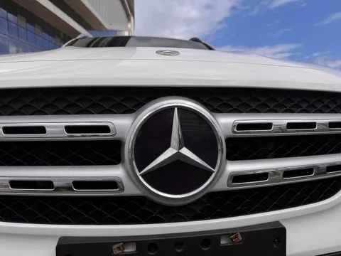 Mercedes-Benz Mercedes-Benz GLB