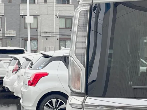 Suzuki Spacia Custom