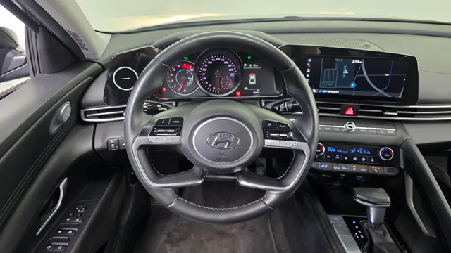Hyundai Elantra (Avante)