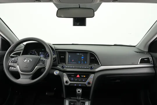 Hyundai Elantra (Avante)