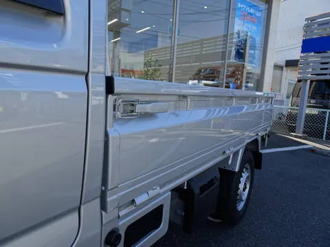 Nissan Clipper Truck