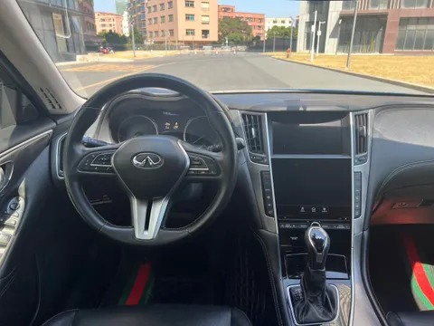 Infiniti Q50L