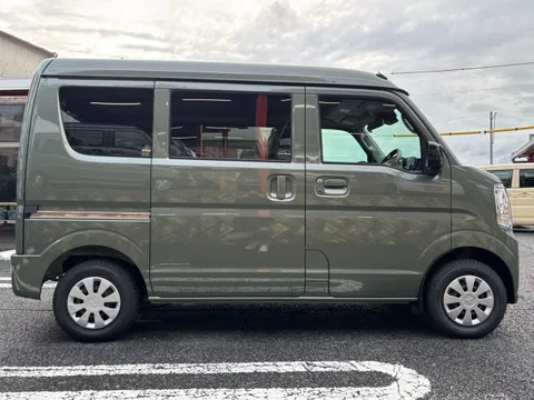 Mitsubishi Minicab Van