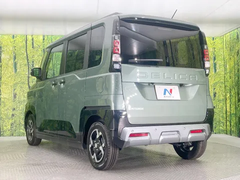 Mitsubishi Delica Mini