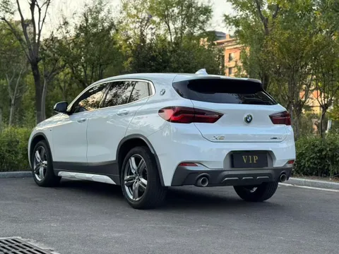 BMW X2