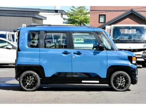 Mitsubishi Delica Mini