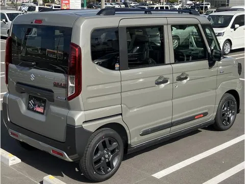 Suzuki Spacia Gear