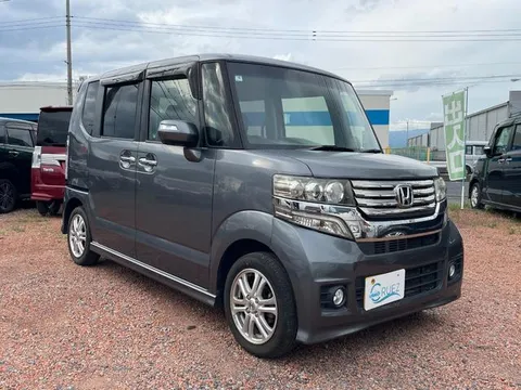 Honda N-BOX Custom