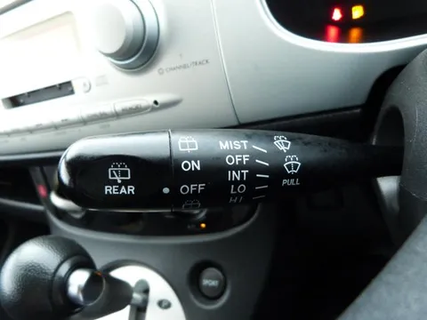 Subaru R2