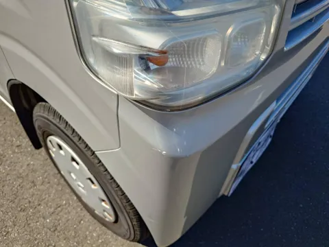 Mitsubishi Minicab Van