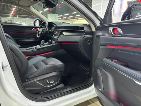 Lynk & Co 05