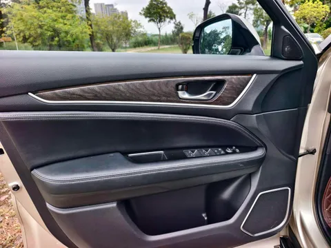 Honda UR-V